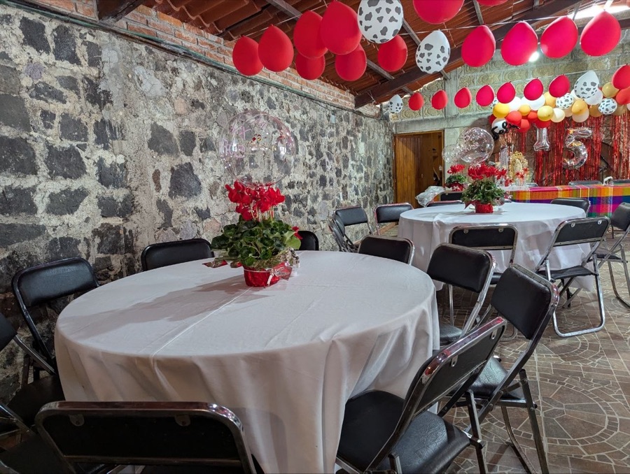 Mesas y decoración